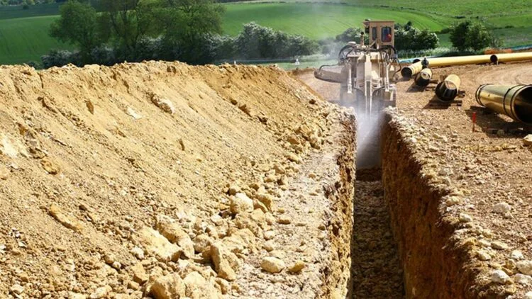 Lightweight composite roof tiles